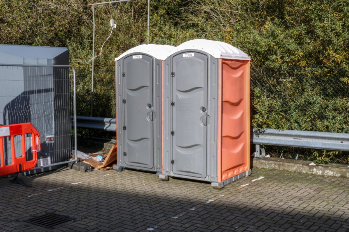 Portable,Toilet,Portaloo,On,Construction,Site