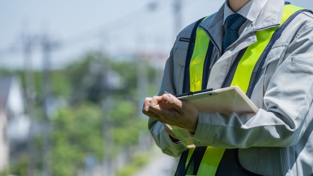 A,Man,In,The,Construction,Industry.,He,Writes,On,The