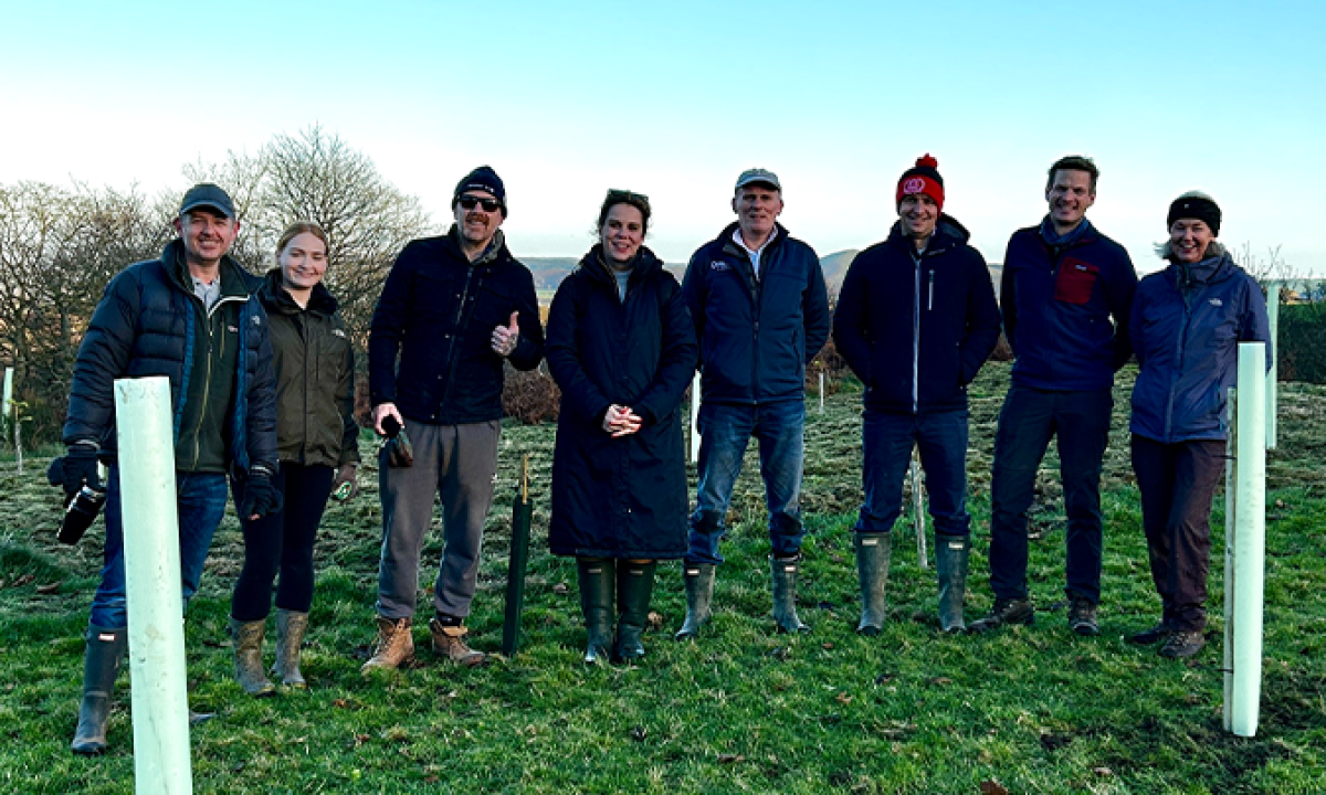 eARTH dAY VOLUNTEERING